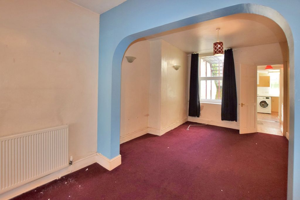 Property photo 3 of 19
