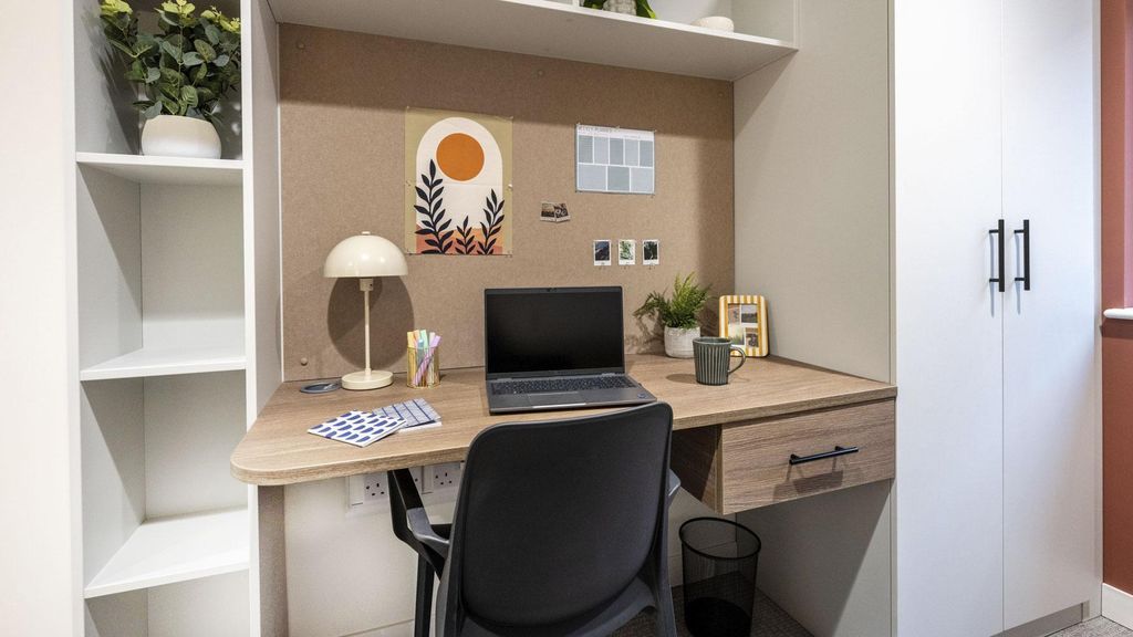 Property photo 3 of 10