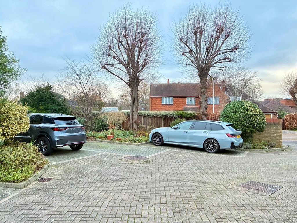 Property photo 2 of 18