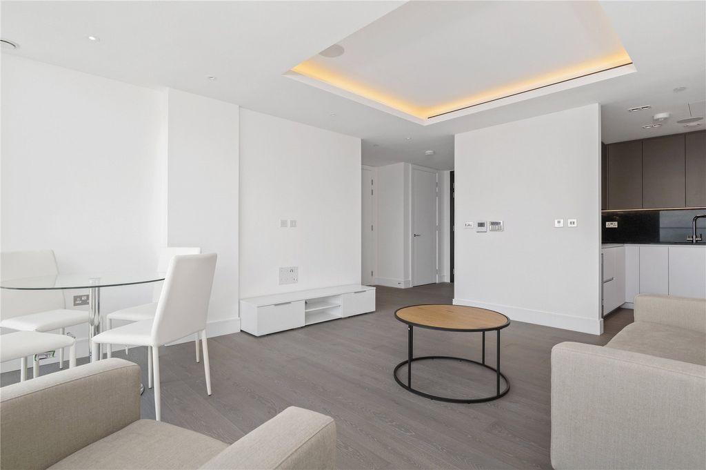 Property photo 2 of 10 Open Plan