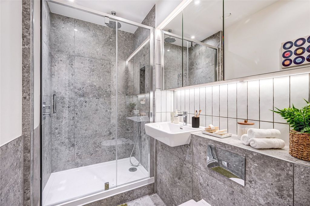 Property photo 3 of 20 Picture No. 13