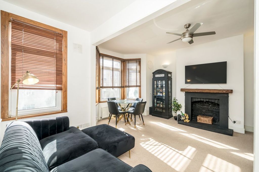 Property photo 2 of 5