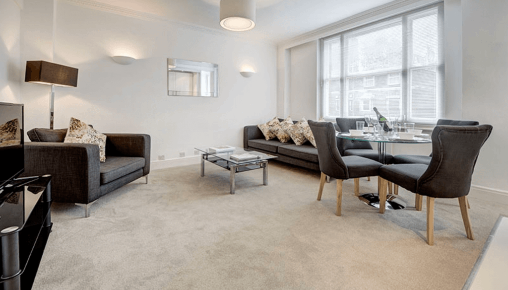 Property photo 1 of 4 2 Bed Apartment On Hill Street, W1J