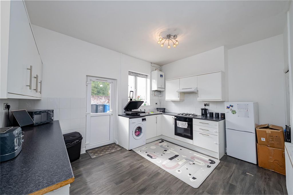 Property photo 3 of 14 Firs-3.Jpg