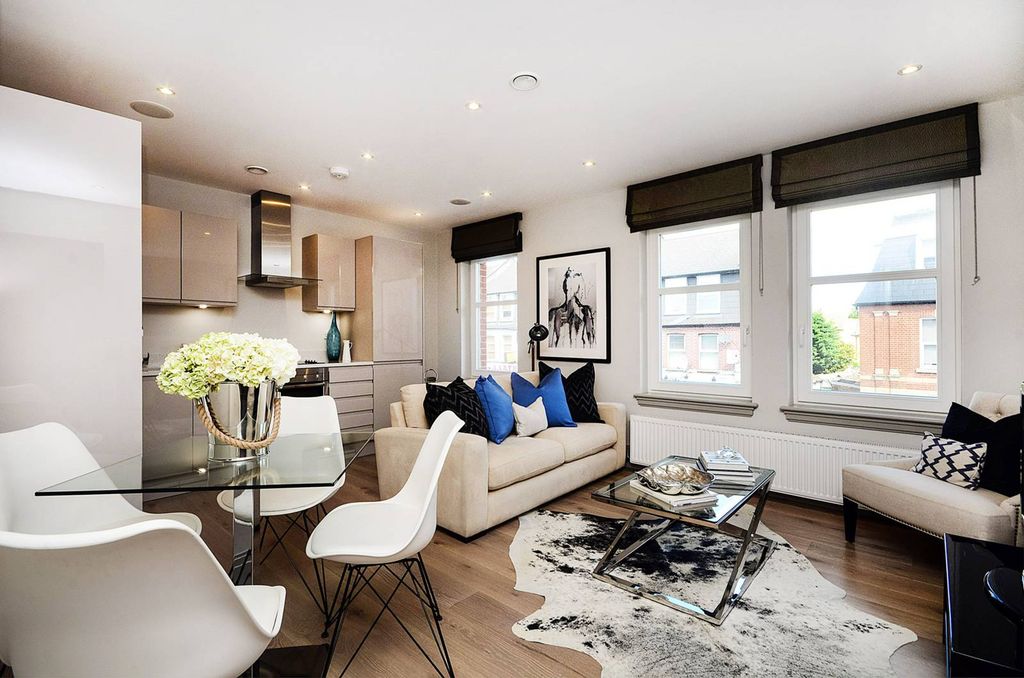 Property photo 3 of 10