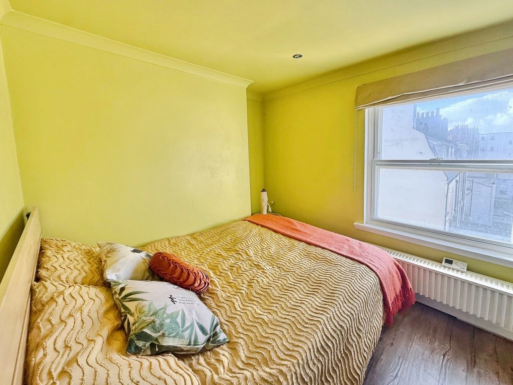 Property photo 3 of 11 Pbox-Img.Jpg