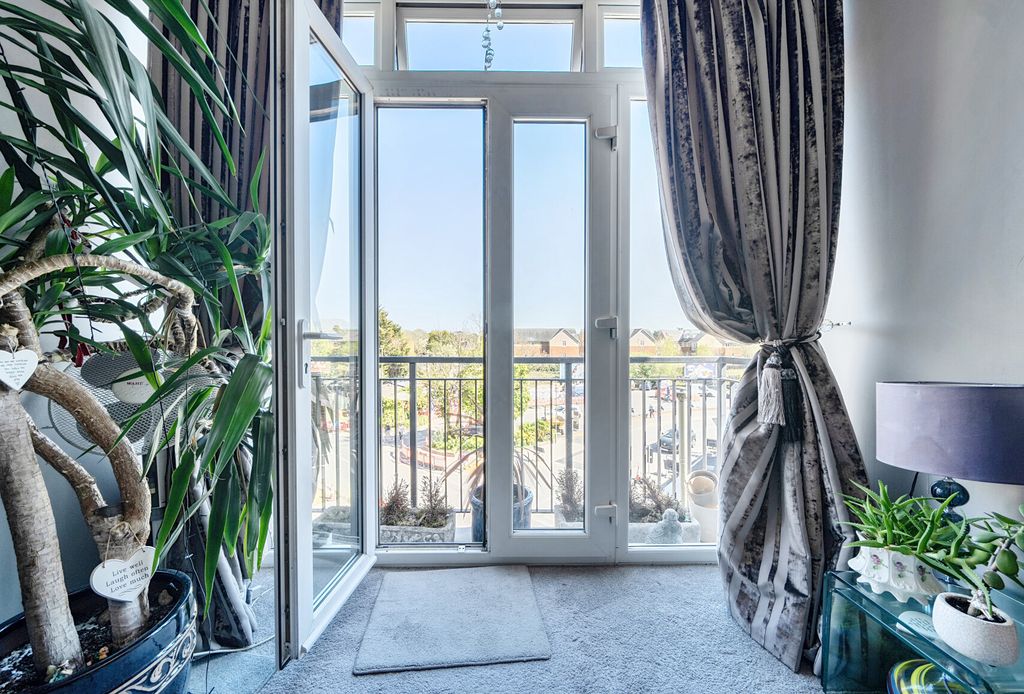 Property photo 3 of 19 1430678-10-69d50c...