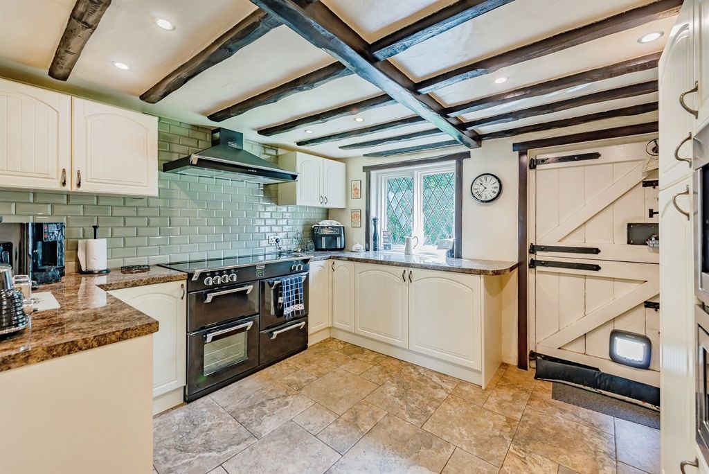 Property photo 3 of 26