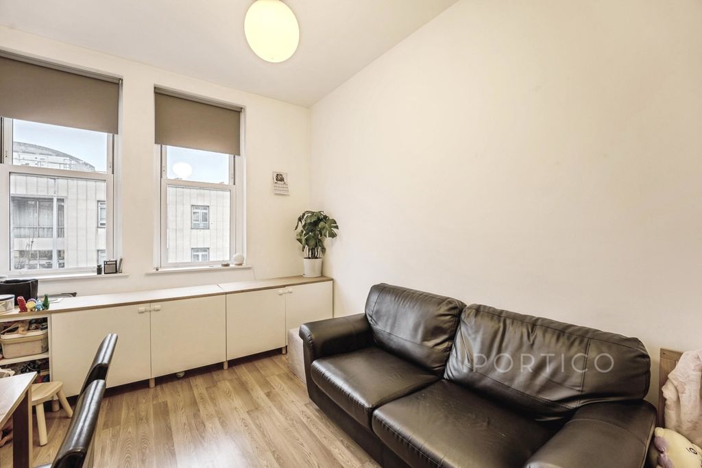 Property photo 2 of 8 Pbox-Img.Jpg