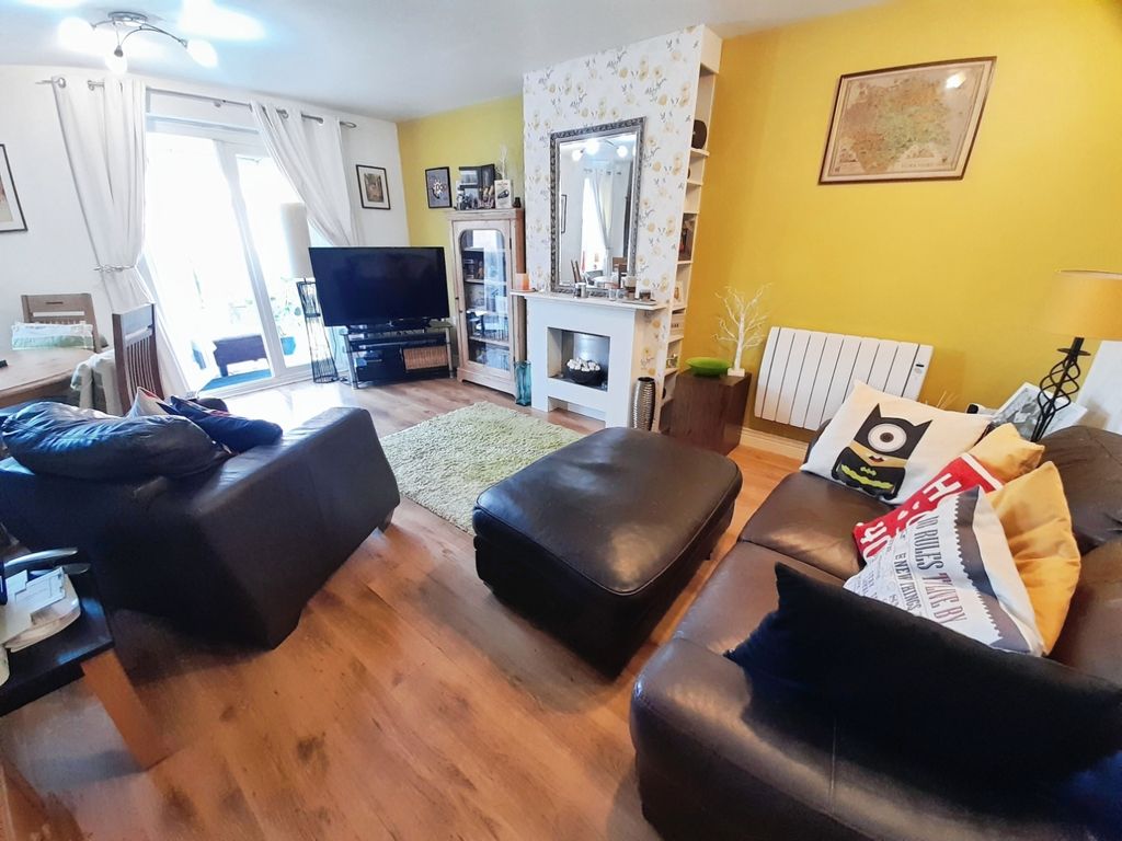 Property photo 3 of 18 Pbox-Img.Jpg