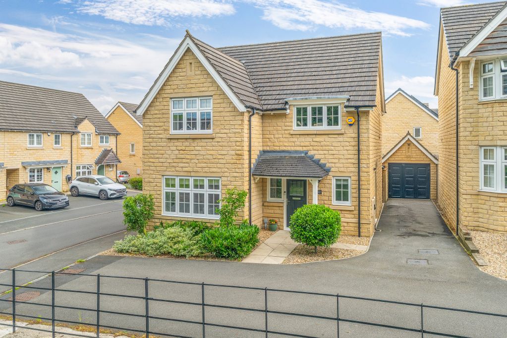 Property photo 1 of 19 External