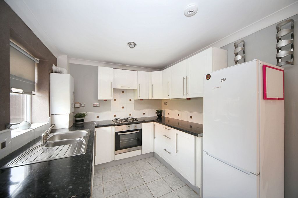 Property photo 3 of 22