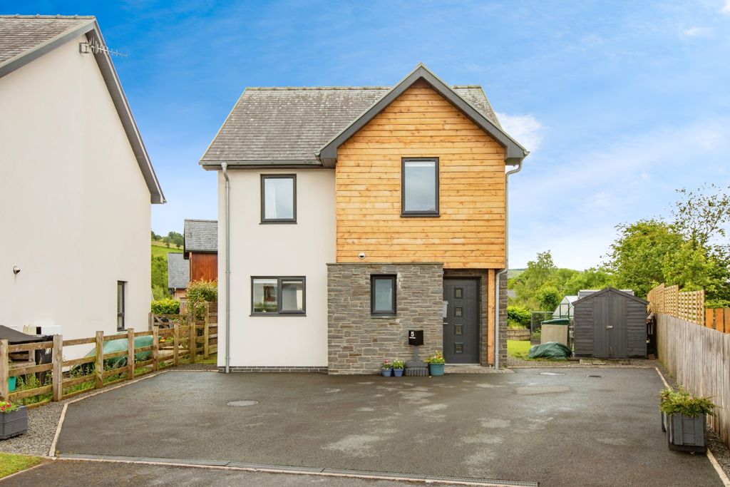 Property photo 3 of 15