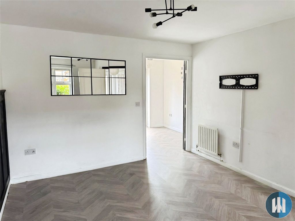 Property photo 3 of 11 Picture No. 20