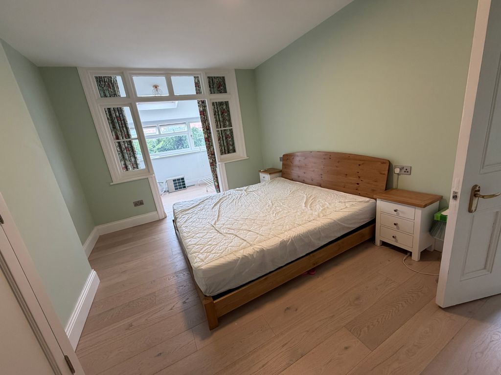 Property photo 1 of 31