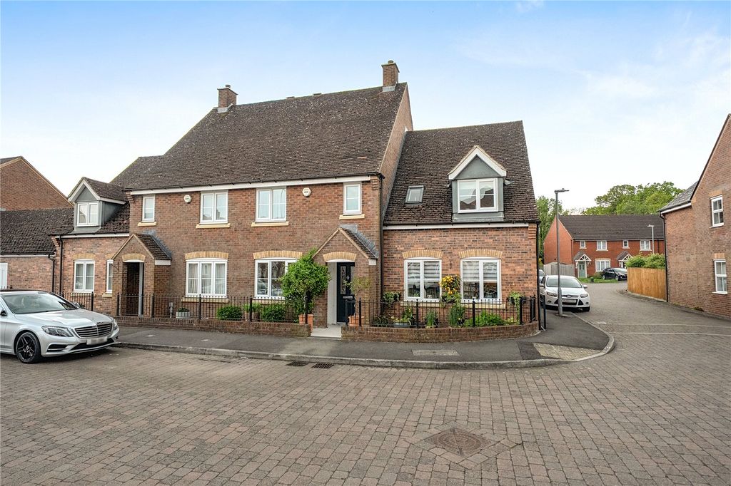 Property photo 1 of 17 Picture No. 01