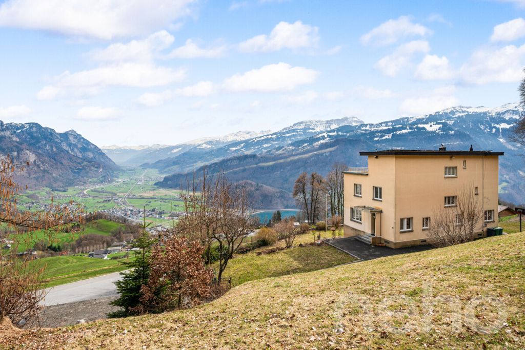 Property photo 1 of 12