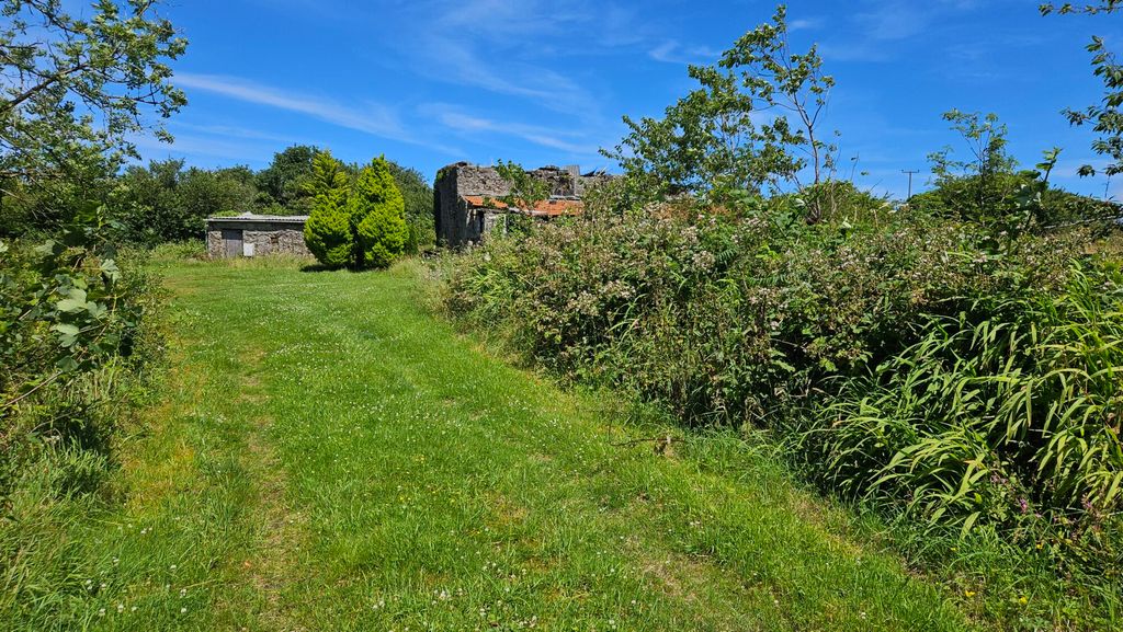 Property photo 3 of 20