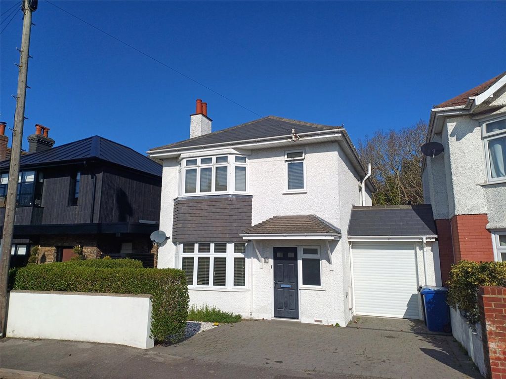 Property photo 1 of 24 Sherwood Avenue