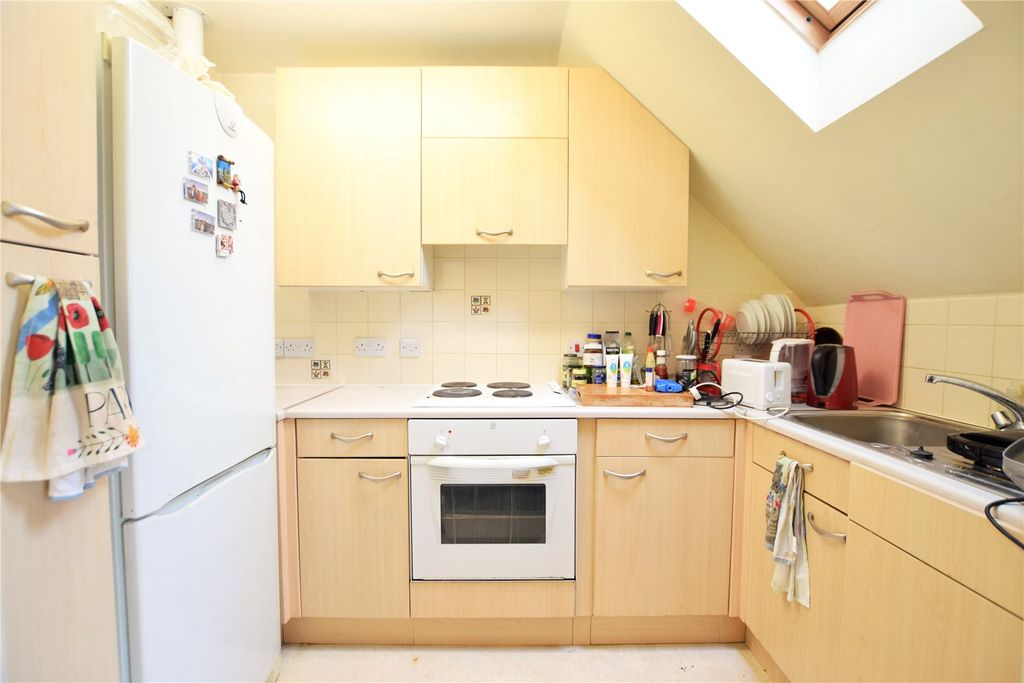 Property photo 3 of 6 Kitchen