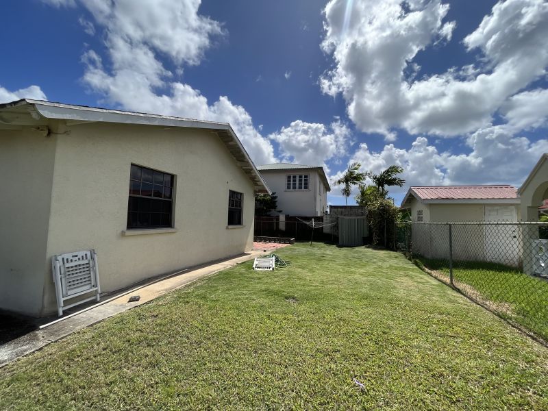 Property photo 2 of 11