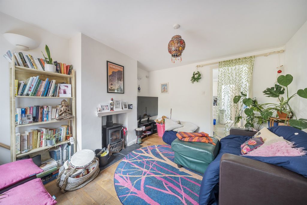 Property photo 2 of 13