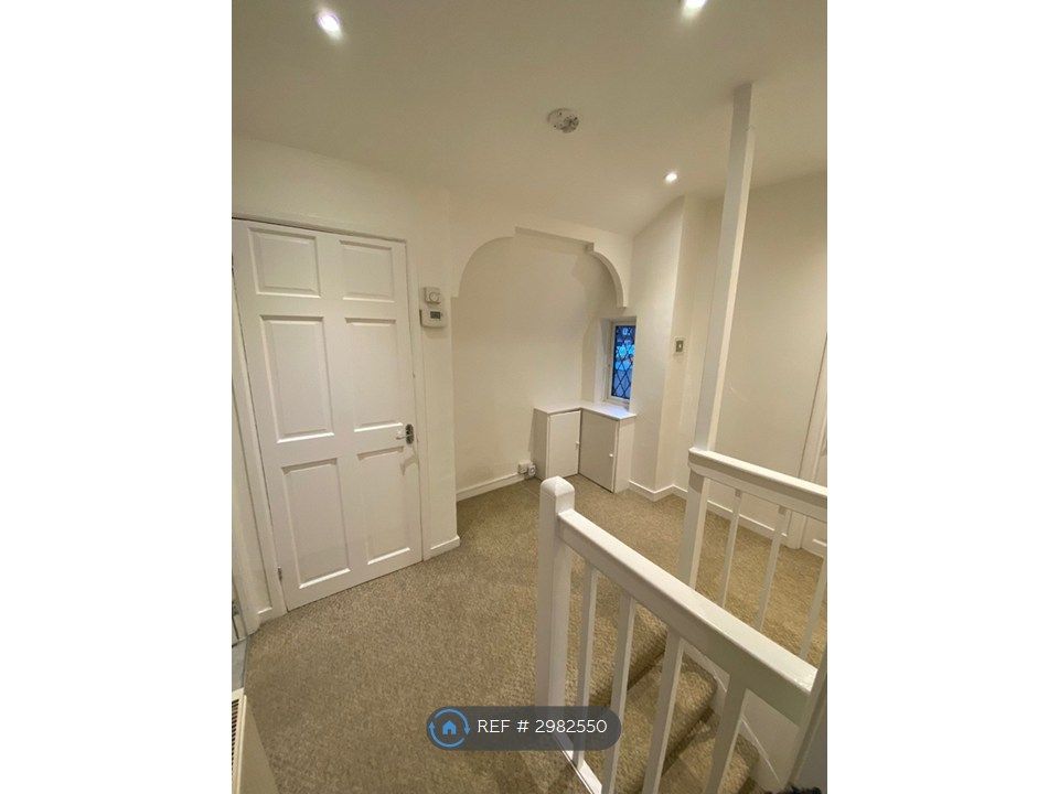 Property photo 3 of 7 Upstairs Landing