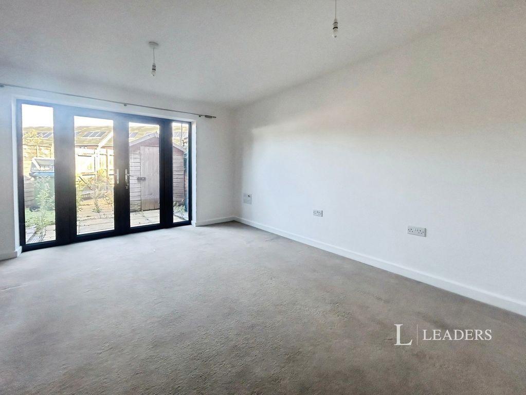 Property photo 2 of 17 Pbox-Img.Jpeg