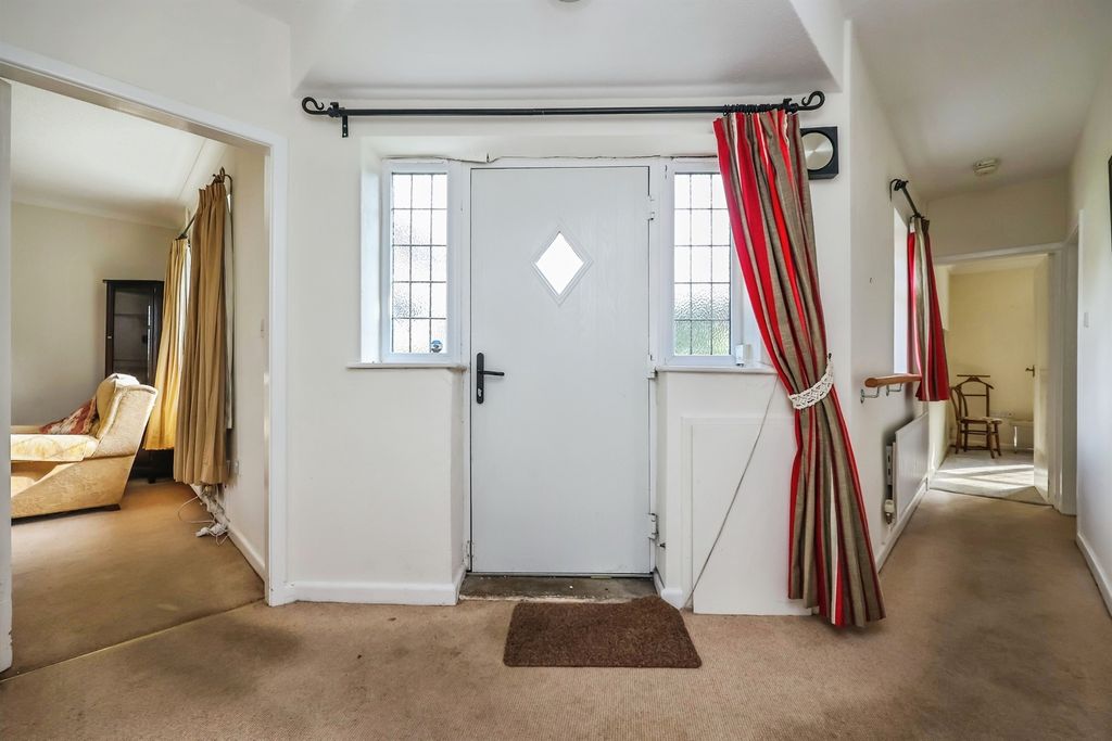 Property photo 3 of 16