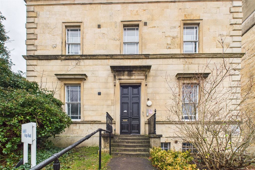 Property photo 1 of 8 Picture No. 17