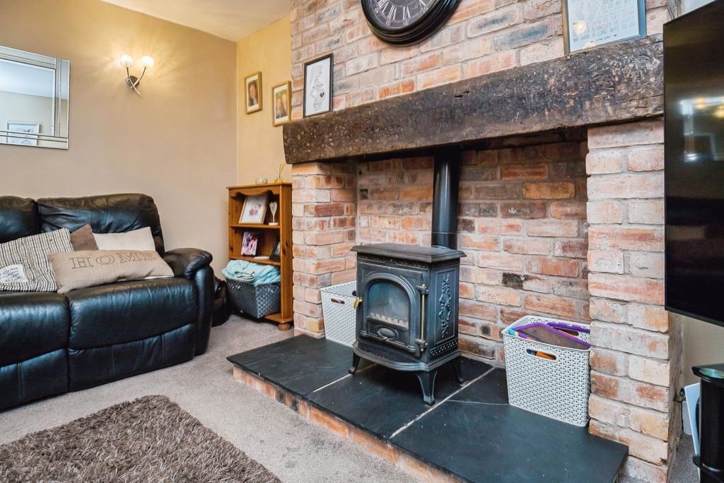 Property photo 3 of 19 Fireplace