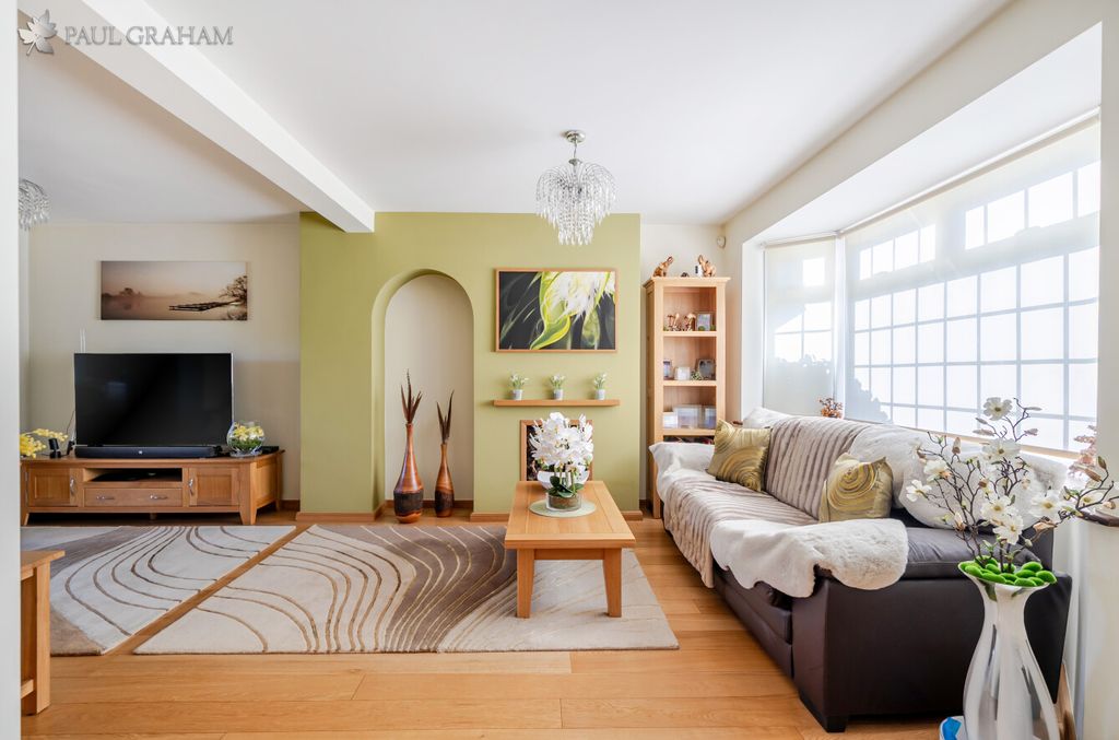 Property photo 3 of 22 0Ae30577-cc9B-484F-9c1E-B534d9Fd798d