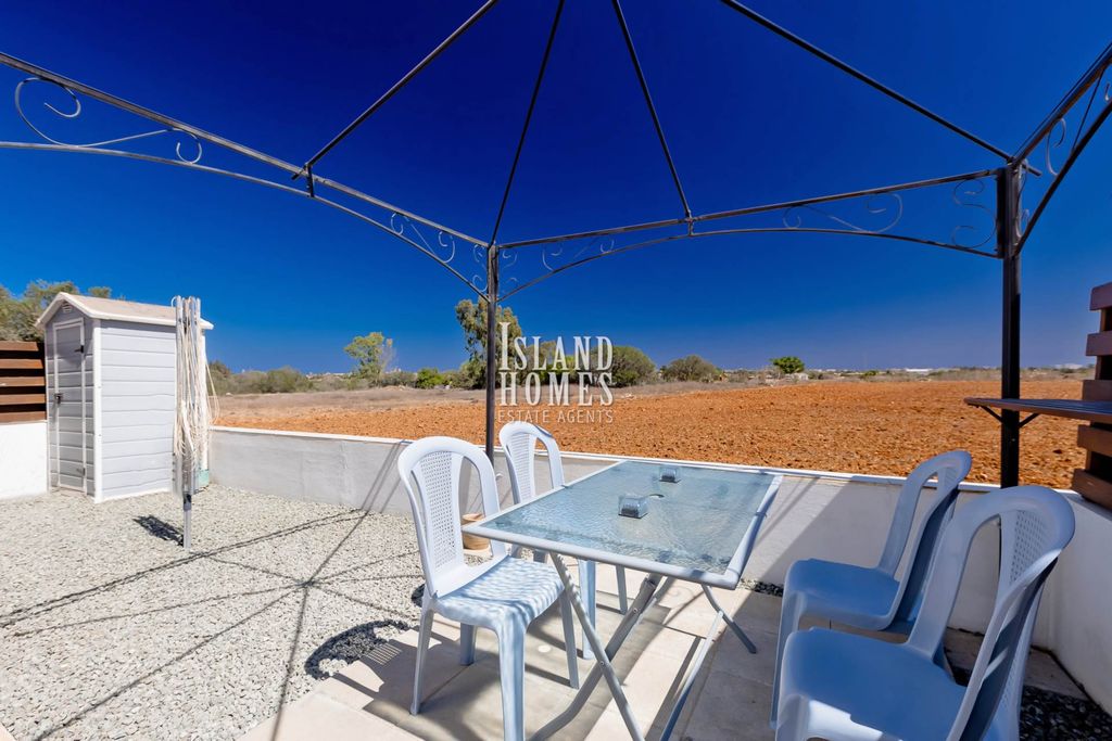 Property photo 3 of 25