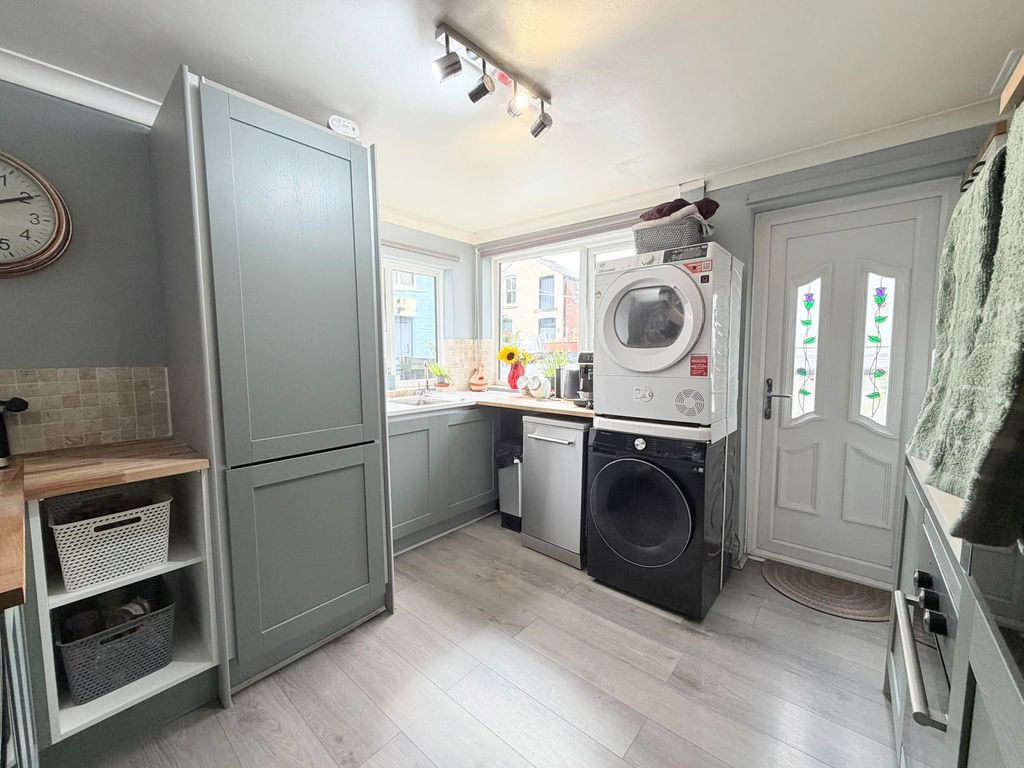 Property photo 1 of 34