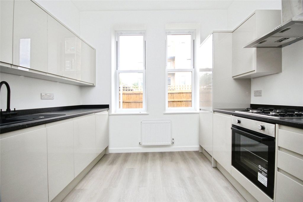 Property photo 2 of 12 Picture No. 03