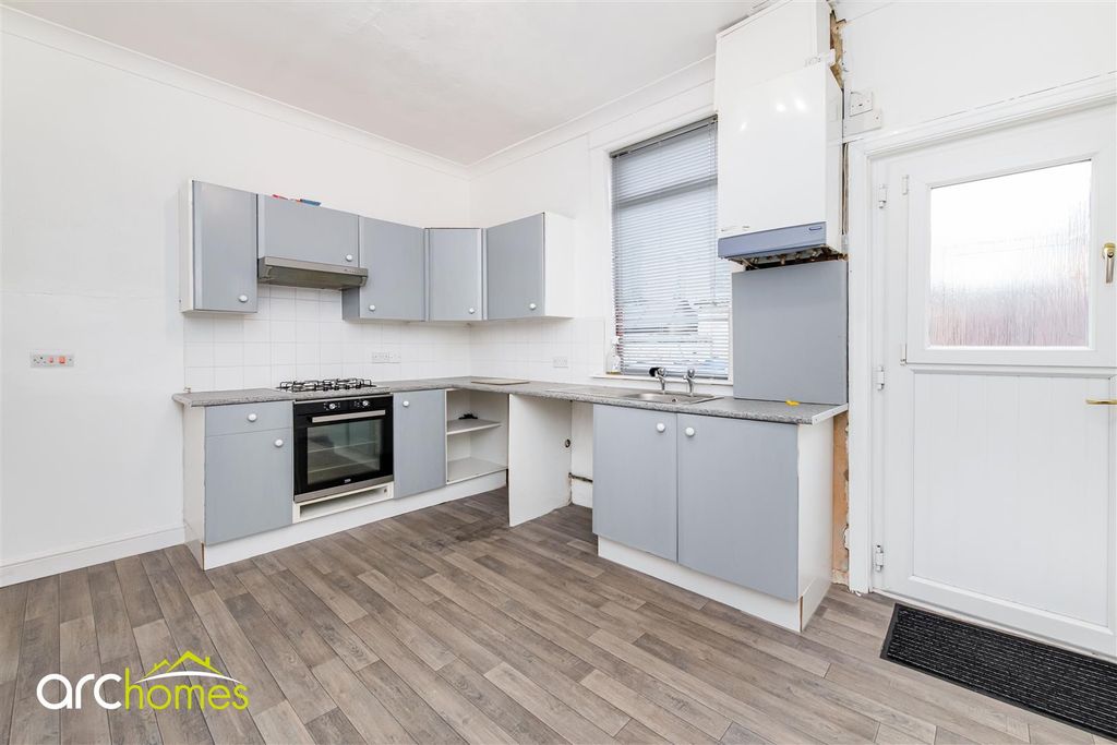 Property photo 3 of 24 Carr-7.Jpg