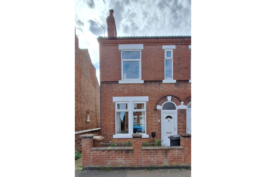 Property photo 1 of 21