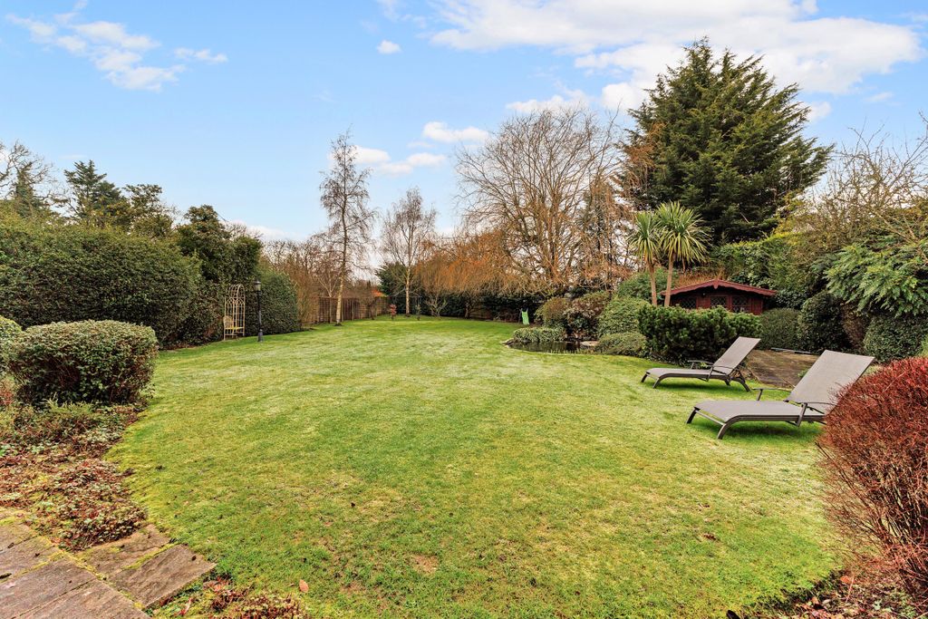 Property photo 2 of 24