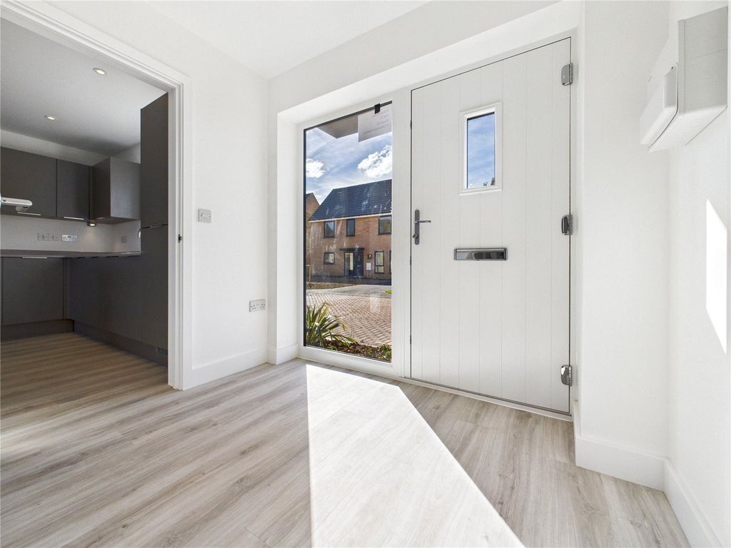 Property photo 2 of 18 Picture 2