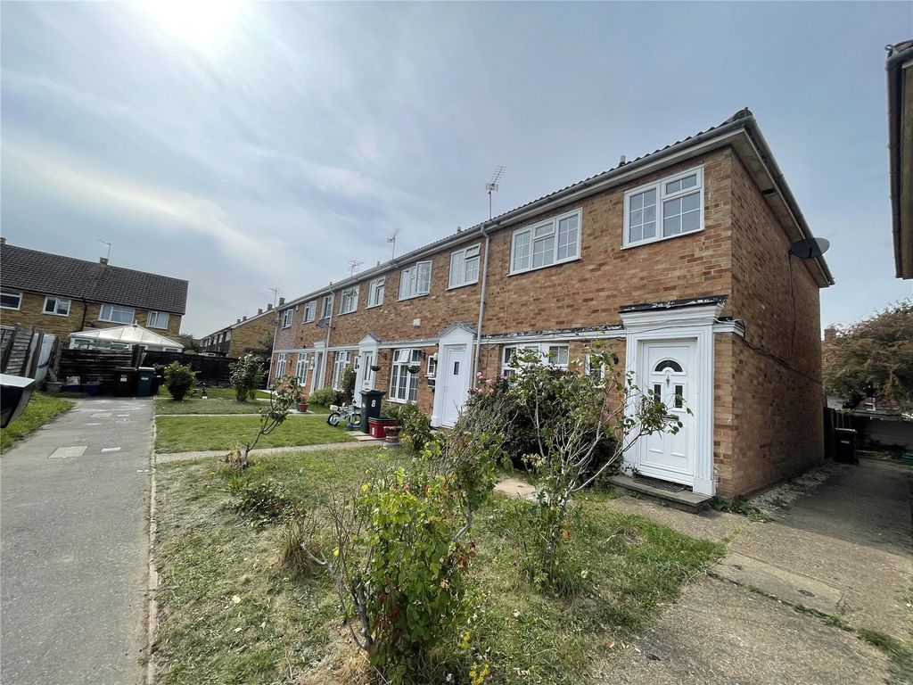 Property photo 1 of 8 External