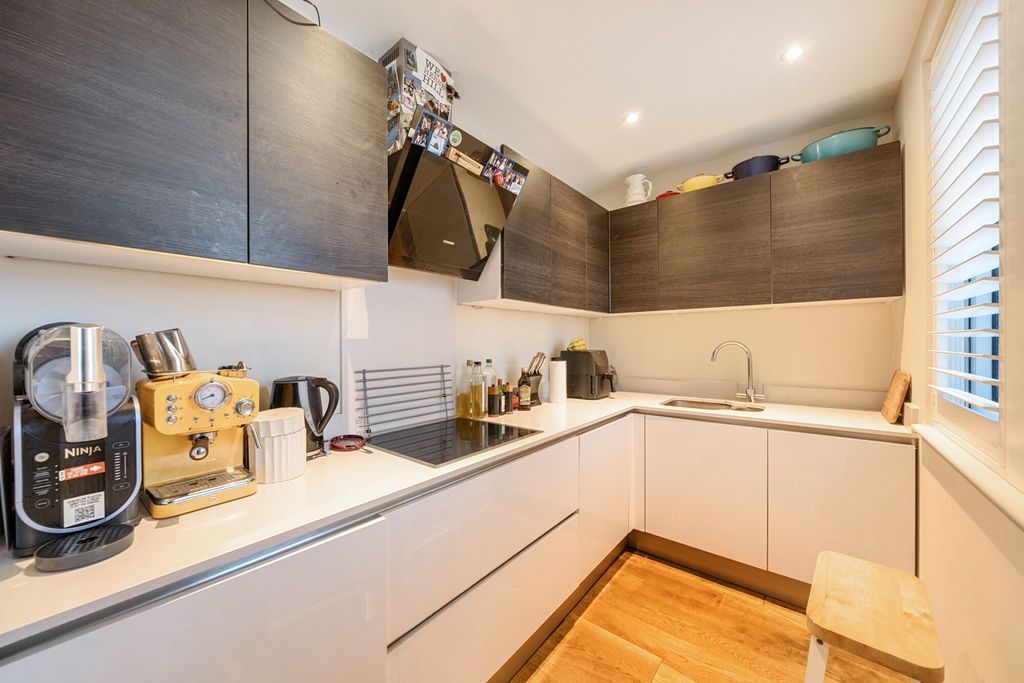 Property photo 2 of 17 Kitchen