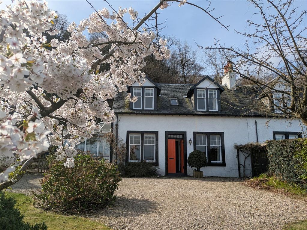 Property photo 1 of 74 Ferghan Mhor