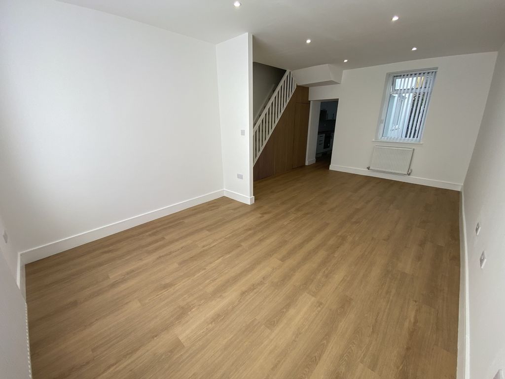 Property photo 2 of 11 Lounge-Dining Room