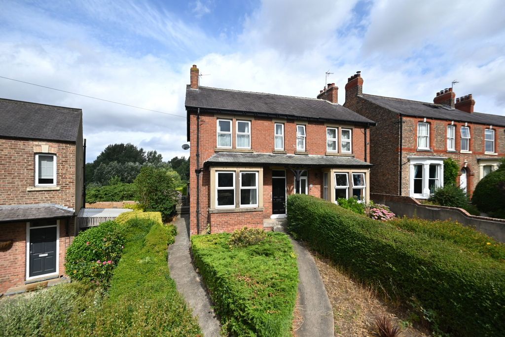 Property photo 1 of 23