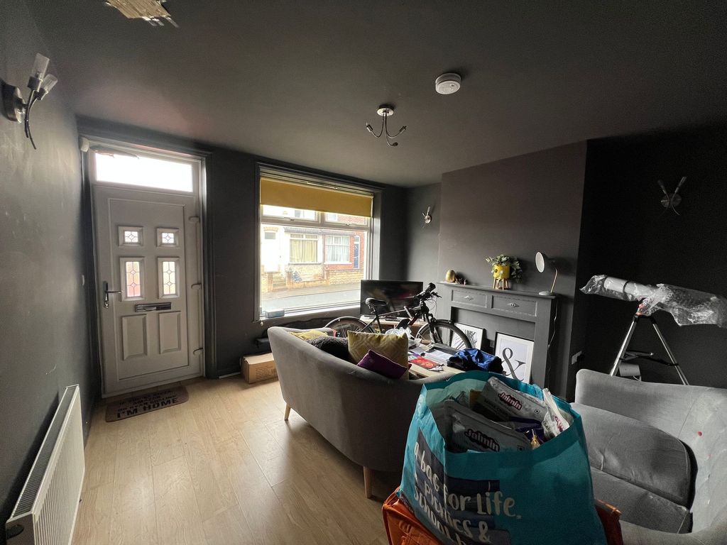 Property photo 2 of 17