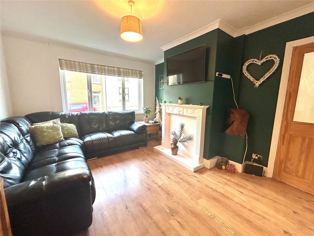 Property photo 1 of 14 Picture No. 04