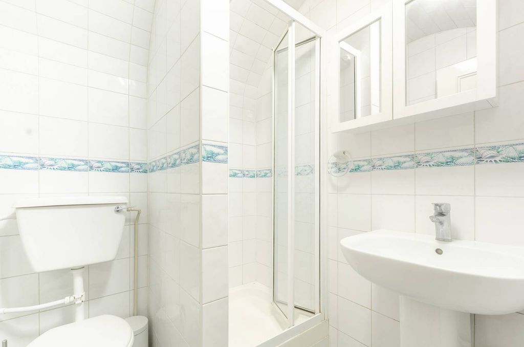 Property photo 2 of 4
