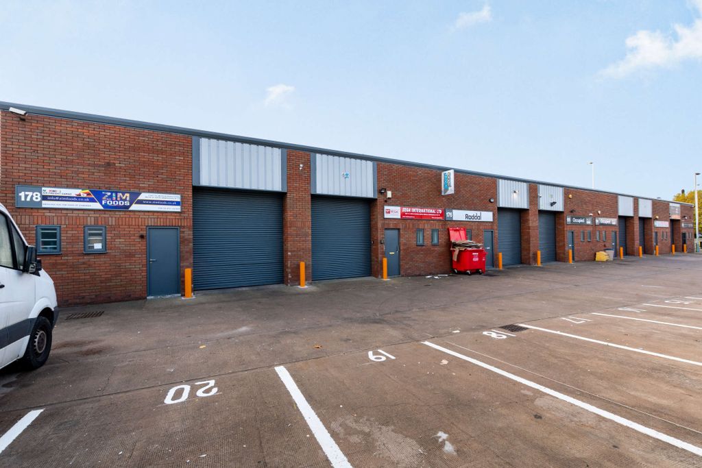 Property photo 2 of 5