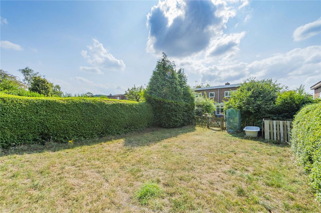 Property photo 2 of 27 Picture No. 25