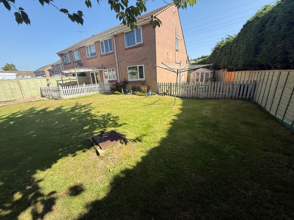 Property photo 1 of 32